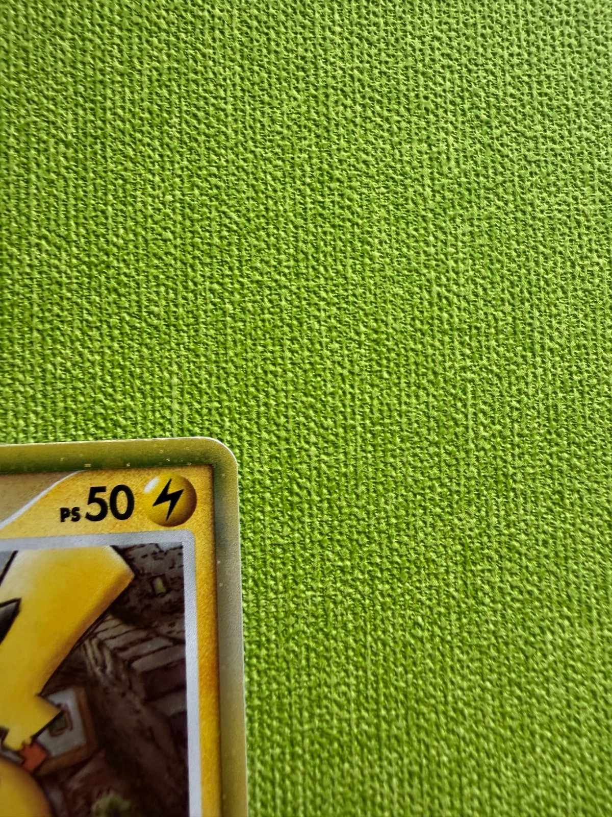 Pikachu (Portuguese) PW9 Pikachu World Collection Holo