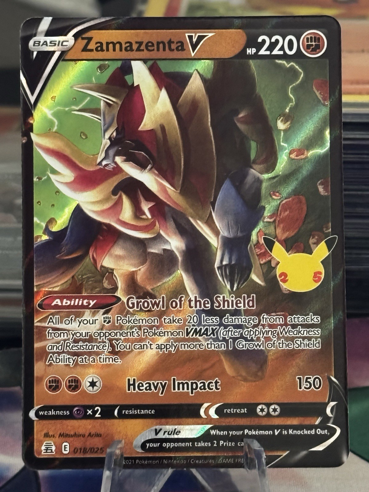 Zamazenta V 018/025 Celebrations Holo