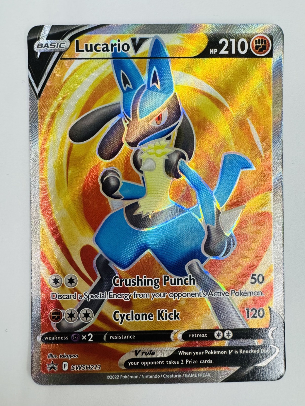 Lucario V – SWSH213 – Cosmos Holo – Promo – Sword & Shield – NM/M