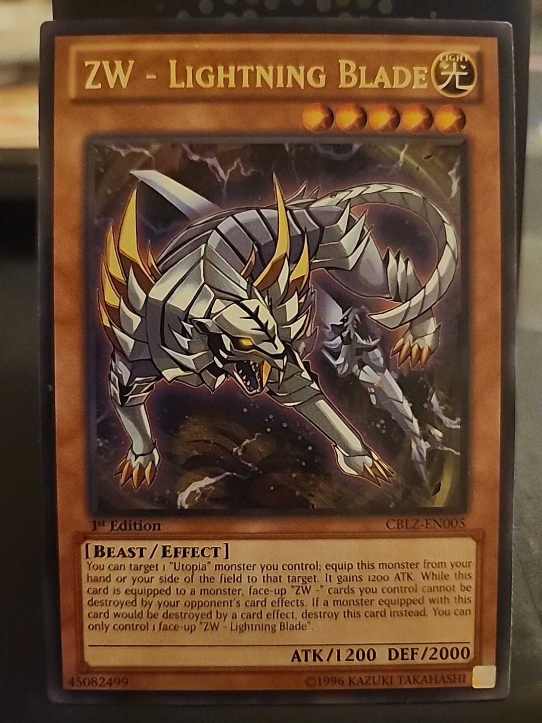 ZW – Lightning Blade – 1st Edition – Rare Foil – Yugioh Light Monster – Vintage