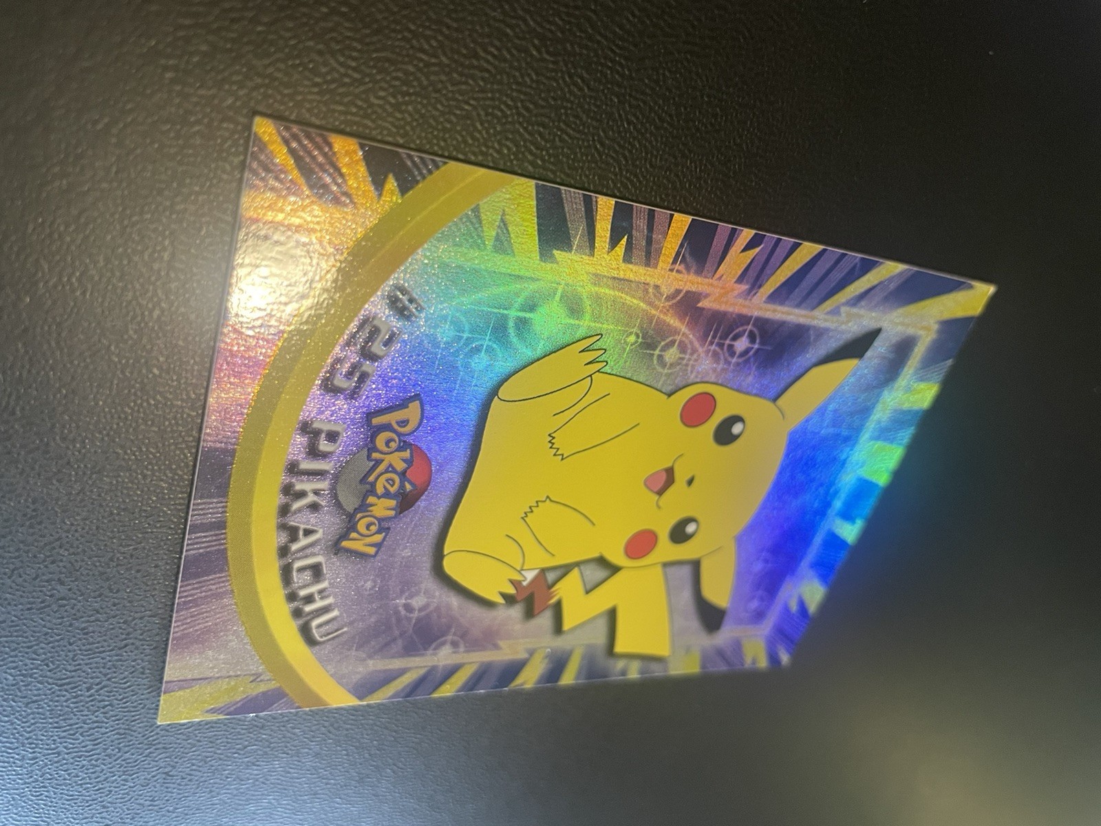 Pokemon 2000 Topps Pikachu #25 Series 1 1st Edition Blue logo Rainbow Foil