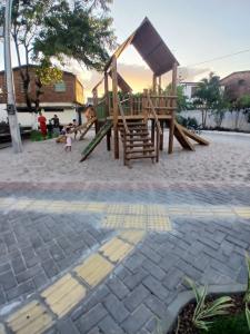 Leia mais sobre o artigo PREFEITURA DE GOIANA ENTREGA A NOVA PRAÇA VEREADOR LUIZ MARINHO À POPULAÇÃO