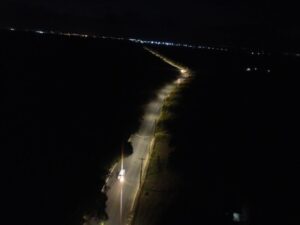 Leia mais sobre o artigo PREFEITURA DE GOIANA INSTALA ILUMINAÇÃO EM LED NA RODOVIA OSVALDO RABELO FILHO (ANTIGA ESTRADA DO CAJUEIRO)