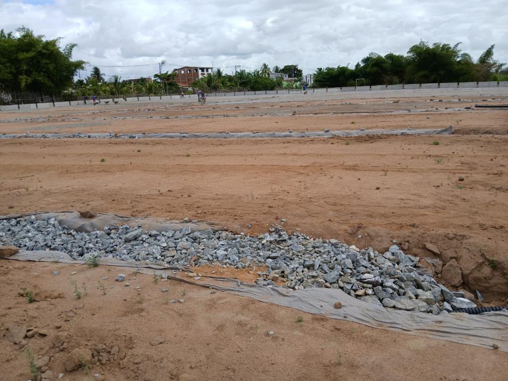 Leia mais sobre o artigo PREFEITURA DE GOIANA ACOMPANHA IMPLANTAÇÃO DO NOVO CAMPO DE FUTEBOL DE FLEXEIRAS